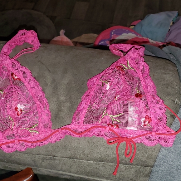 Lingerie - Picture 13 of 16